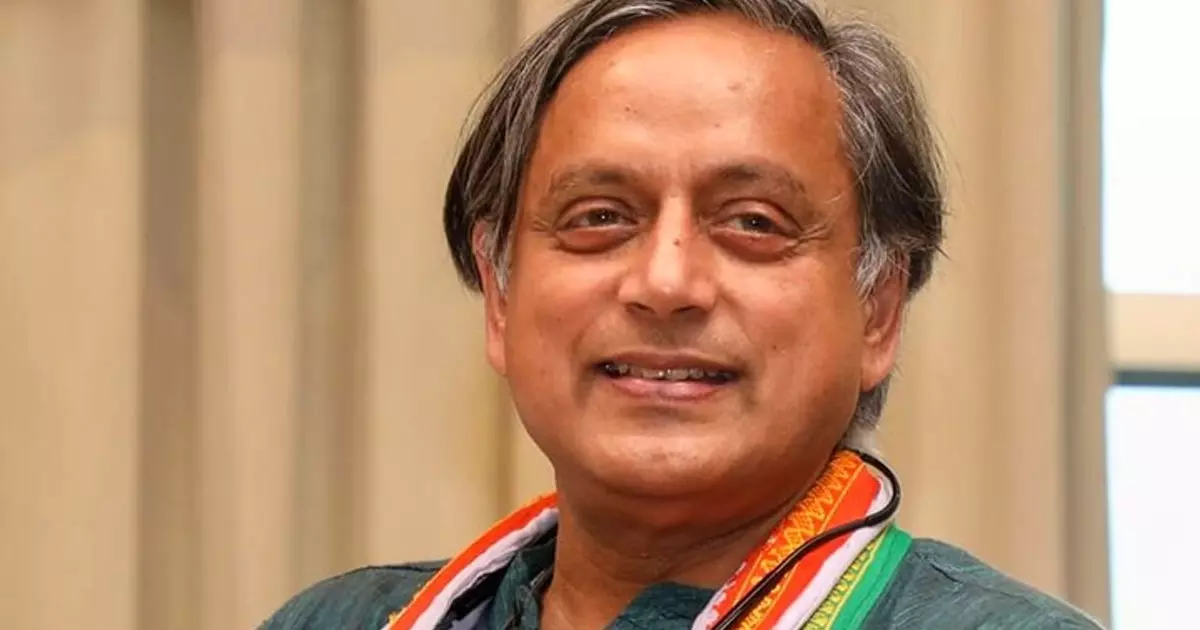 ഈ പോരാട്ടത്തില്‍ ഞാന്‍ അധഃസ്ഥിതനായി കാണപ്പെടുന്നതില്‍ അഭിമാനമേയുള്ളൂ: ശശി തരൂര്‍