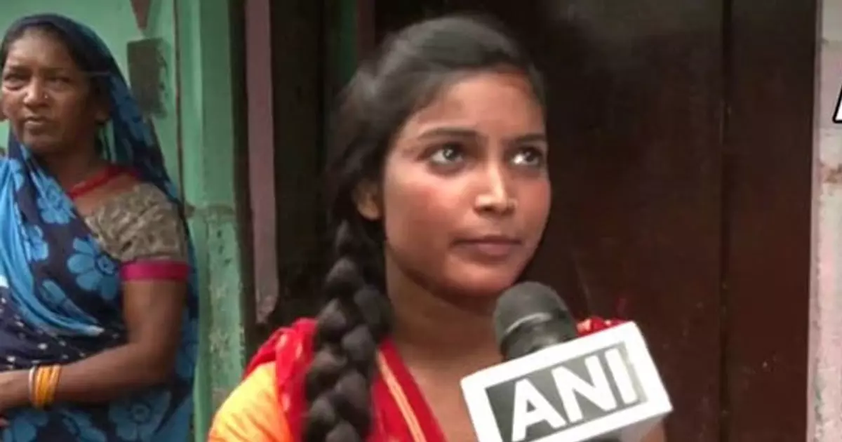 ഐഎഎസ് ഉദ്യോഗസ്ഥയുടെ കോണ്ടം പരിഹാസം: ബിഹാർ പെൺകുട്ടിക്ക് ഓഫറുമായി പാഡ് നിർമാതാക്കൾ