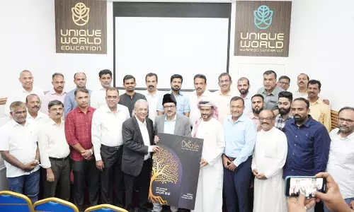 സ്മരണിക കവർപേജ് സാദിഖലി തങ്ങൾ പ്രകാശനം ചെയ്തു സ്മരണിക കവർപേജ് സാദിഖലി തങ്ങൾ പ്രകാശനം ചെയ്തു