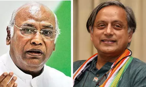 ട്വിസ്റ്റിനൊടുവില്‍ ഖാര്‍ഗെ - തരൂര്‍ പോരാട്ടത്തിന് കളമൊരുങ്ങി