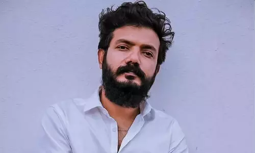ശ്രീനാഥ്‌ ഭാസിക്കെതിരായ കേസ് സ്റ്റേ ചെയ്‌ത്‌ ഹൈക്കോടതി