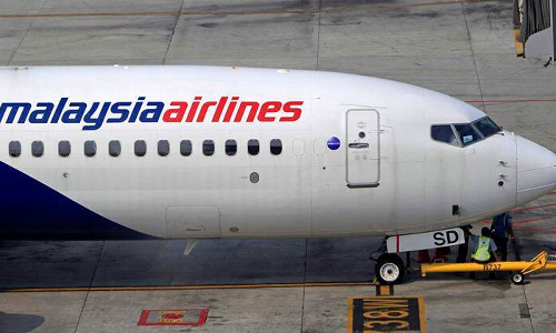 ബാ​ഗിലെന്തെന്ന് ചോദ്യം; ബോംബ് എന്ന് മറുപടി; ഇന്ത്യൻ യാത്രക്കാർ കാരണം രണ്ടര മണിക്കൂറിലേറെ വൈകി മലേഷ്യൻ വിമാനം