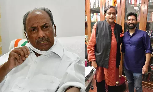 ആന്റണിയുടെ പിന്തുണ ഖാർഗെയ്ക്ക്; തരൂരിനെ പരസ്യമായി പിന്തുണച്ച് മകൻ അനിൽ ആന്റണി