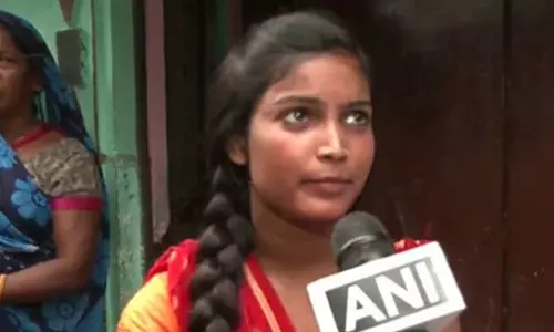 ഐഎഎസ് ഉദ്യോഗസ്ഥയുടെ കോണ്ടം പരിഹാസം: ബിഹാർ പെൺകുട്ടിക്ക് ഓഫറുമായി പാഡ് നിർമാതാക്കൾ