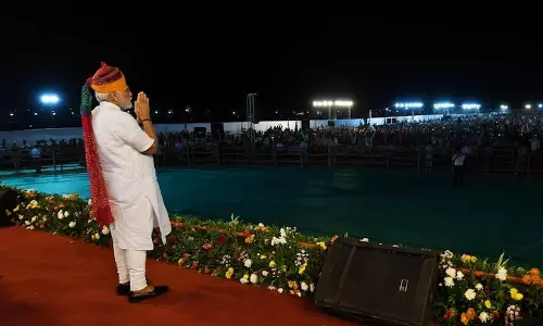 ക്ഷമിക്കണം, രാത്രി 10 മണിയായി; രാജസ്ഥാനിലെ റാലിയില്‍ മൈക്ക് ഒഴിവാക്കി മോദി