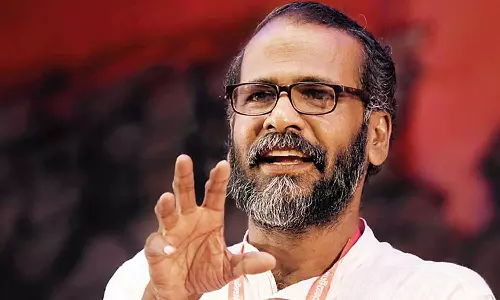 ശ്രദ്ധക്കുറവും പിഴവുമുണ്ടായി, നിർവ്യാജം ഖേദം രേഖപ്പെടുത്തുന്നു; കുഴിമന്തി വിവാദത്തിൽ സുനിൽ പി. ഇളയിടം