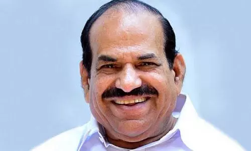 എയർ ആംബുലൻസ് ചെന്നൈയിൽ നിന്ന് പുറപ്പെട്ടു, ഉച്ചക്ക് ഒന്നരക്ക് കണ്ണൂരിലെത്തും; 14 ഇടങ്ങളില് ആദരാഞ്ജലികൾ അർപ്പിക്കാൻ സൗകര്യം എയർ ആംബുലൻസ് ചെന്നൈയിൽ നിന്ന് പുറപ്പെട്ടു, ഉച്ചക്ക് ഒന്നരക്ക് കണ്ണൂരിലെത്തും; 14 ഇടങ്ങളില് ആദരാഞ്ജലികൾ അർപ്പിക്കാൻ സൗകര്യം