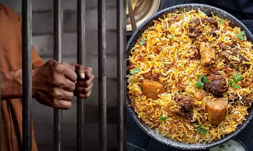 മട്ടൻ ബിരിയാണി മുതൽ നവരത്ന കുറുമ വരെ; ദുർഗാപൂജ സമയത്ത് പ്രത്യേക ഭക്ഷണവുമായി ഒരു ജയിൽ