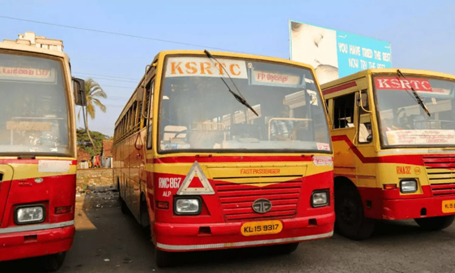 കെ.എസ്.ആർ.ടി.സി ജീവനക്കാർക്ക് സെപ്തംബറിലെ ശമ്പളം നൽകി കെ.എസ്.ആർ.ടി.സി ജീവനക്കാർക്ക് സെപ്തംബറിലെ ശമ്പളം നൽകി