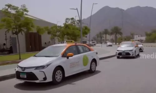 യുഎഇയിൽ ഇന്ധനവില കുറഞ്ഞതിന് പിന്നാലെ അജ്മാനിലെ ടാക്സി നിരക്കുകളും കുറച്ചു യുഎഇയിൽ ഇന്ധനവില കുറഞ്ഞതിന് പിന്നാലെ അജ്മാനിലെ ടാക്സി നിരക്കുകളും കുറച്ചു