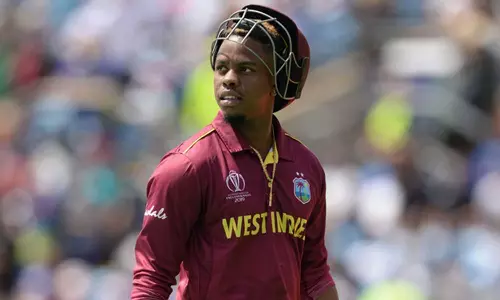 ഓസീസ്‌ ഫ്‌ളൈറ്റ് മിസ്സാക്കി; വിൻഡീസ് ലോകകപ്പ് സംഘത്തിൽനിന്ന് ഹെറ്റ്‌മെയര്‍ പുറത്ത്!