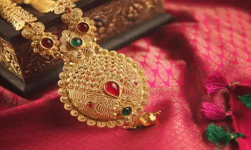 സ്വർണവില കുത്തനെ ഉയർന്നു; പവന് 38,200 രൂപ