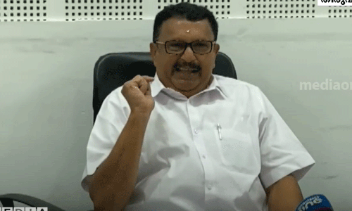 എന്റെ വോട്ട് ഖാർഗെയ്ക്ക്; തരൂരിനെ തള്ളി കെ. മുരളീധരൻ എന്റെ വോട്ട് ഖാർഗെയ്ക്ക്; തരൂരിനെ തള്ളി കെ. മുരളീധരൻ