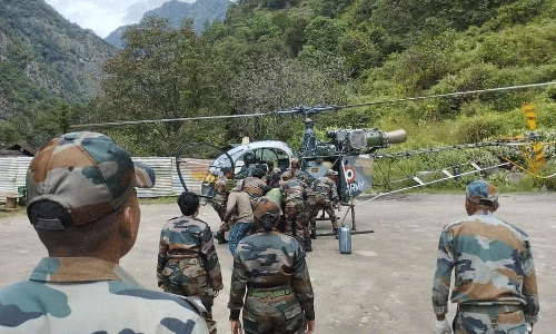 ചീറ്റ ഹെലികോപ്റ്റർ തകർന്ന് വീണ് കരസേന പൈലറ്റ് കൊല്ലപ്പെട്ടു