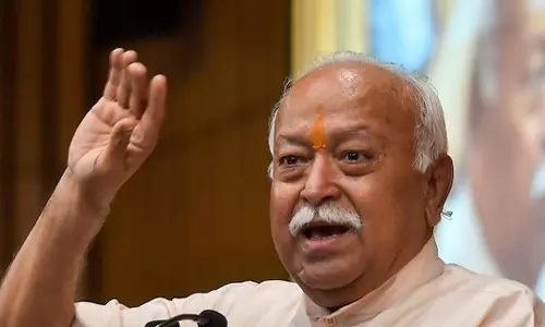 ന്യൂനപക്ഷങ്ങളുടെ ഭയം ഇല്ലാതാക്കാനുള്ള ശ്രമം തുടരും: മോഹൻ ഭാഗവത് ന്യൂനപക്ഷങ്ങളുടെ ഭയം ഇല്ലാതാക്കാനുള്ള ശ്രമം തുടരും: മോഹൻ ഭാഗവത്