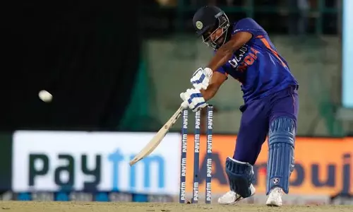 ആദ്യ ഏകദിനത്തിൽ ഇന്ത്യക്ക് ടോസ്; സഞ്ജു കീപ്പര്‍