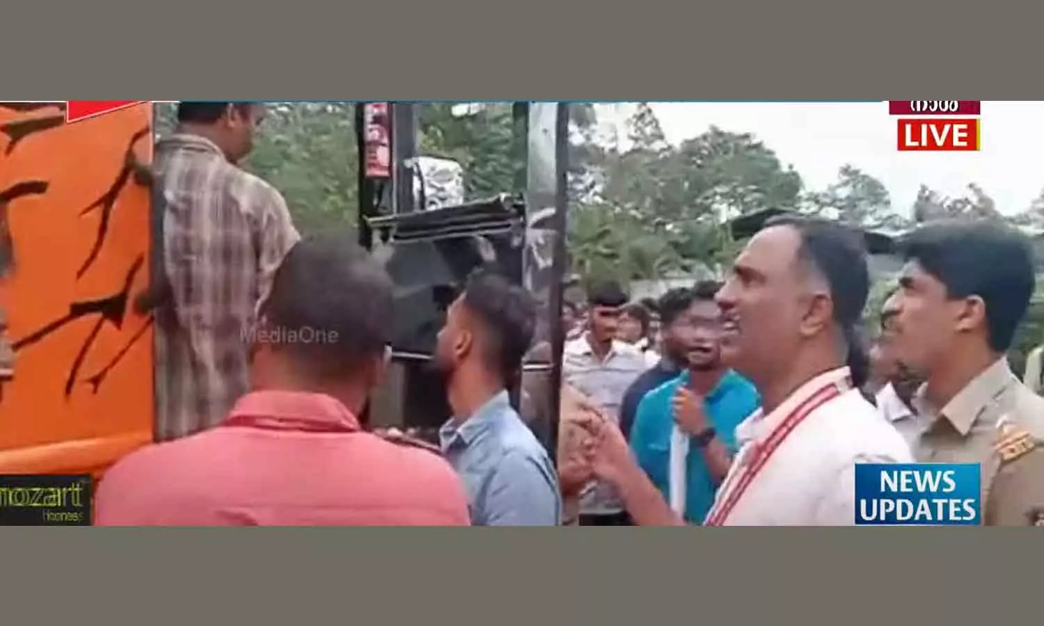 ടൂറിസ്റ്റ് ബസുകളിൽ പരിശോധന കർശനമാക്കി മോട്ടോർ വാഹന വകുപ്പ്; 18 ബസുകൾക്കെതിരെ കേസെടുത്തു