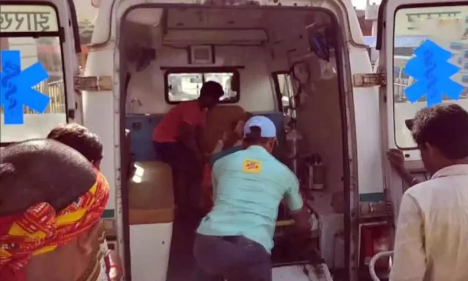 വിവാഹാഭ്യർഥന നിരസിച്ചതിന് പെൺകുട്ടിയെ തീകൊളുത്തി