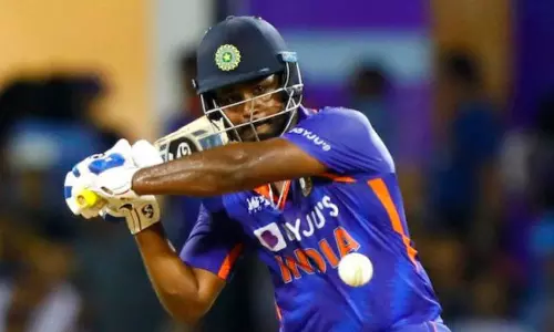 ടോപ് ക്ലാസ് ഇന്നിങ്‌സ്; സഞ്ജുവിനെ പ്രശംസ കൊണ്ടു മൂടി സെവാഗും ഹർഭജനും