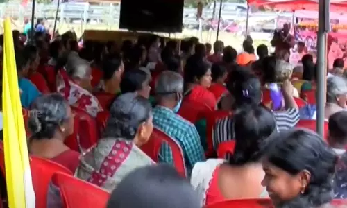 നിർമാണം തടസപ്പെടുത്തുന്നു; വിഴിഞ്ഞത്തെ സമരപ്പന്തൽ പൊളിക്കാൻ ഹൈക്കോടതി ഉത്തരവ്