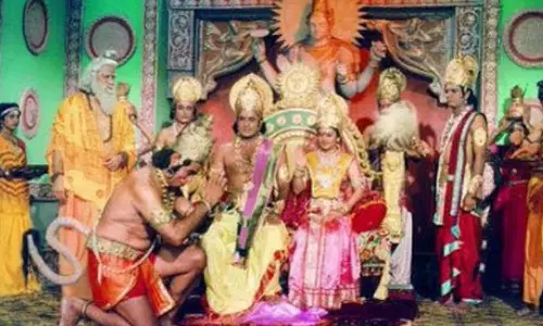 ആദിപുരുഷ് ടീസർ: വിവാദങ്ങളോട് രാമായണം ടീമിന് പറയാനുള്ളത്... ആദിപുരുഷ് ടീസർ: വിവാദങ്ങളോട് രാമായണം ടീമിന് പറയാനുള്ളത്...