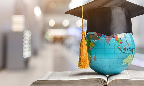 ഇന്ത്യൻ വിദ്യാർഥികൾ പഠനത്തിനായി വിദേശത്തേക്ക് പോകുന്നത് എന്തുകൊണ്ട്?