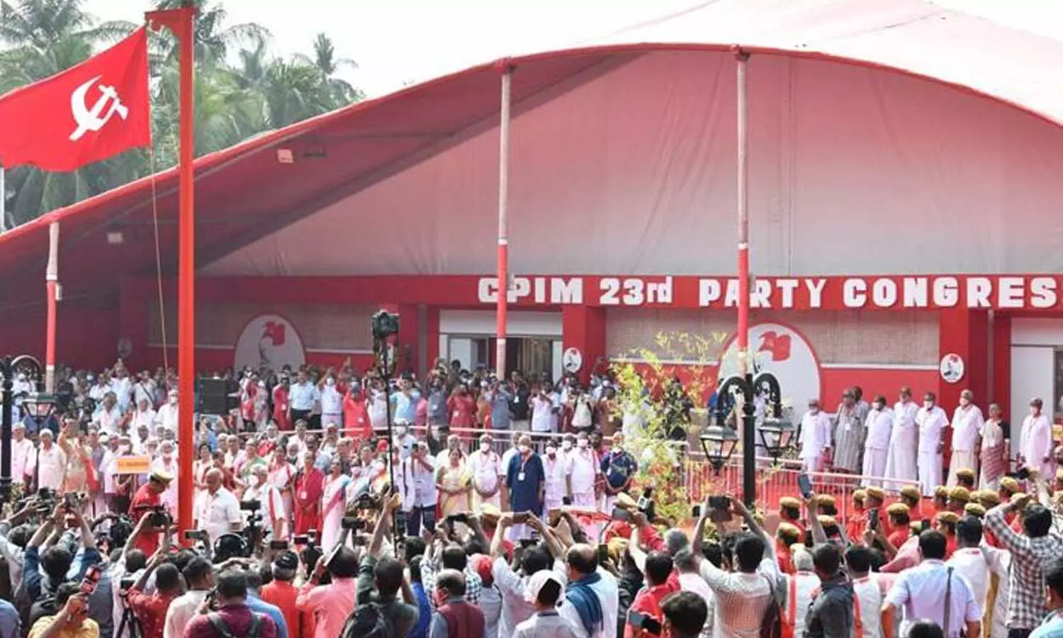 പാർട്ടികോൺഗ്രസിന് ശേഷം സ്റ്റേഡിയം വൃത്തിയാക്കിയില്ല; സി.പി.എമ്മിന് 25,000 രൂപ പിഴ പാർട്ടികോൺഗ്രസിന് ശേഷം സ്റ്റേഡിയം വൃത്തിയാക്കിയില്ല; സി.പി.എമ്മിന് 25,000 രൂപ പിഴ