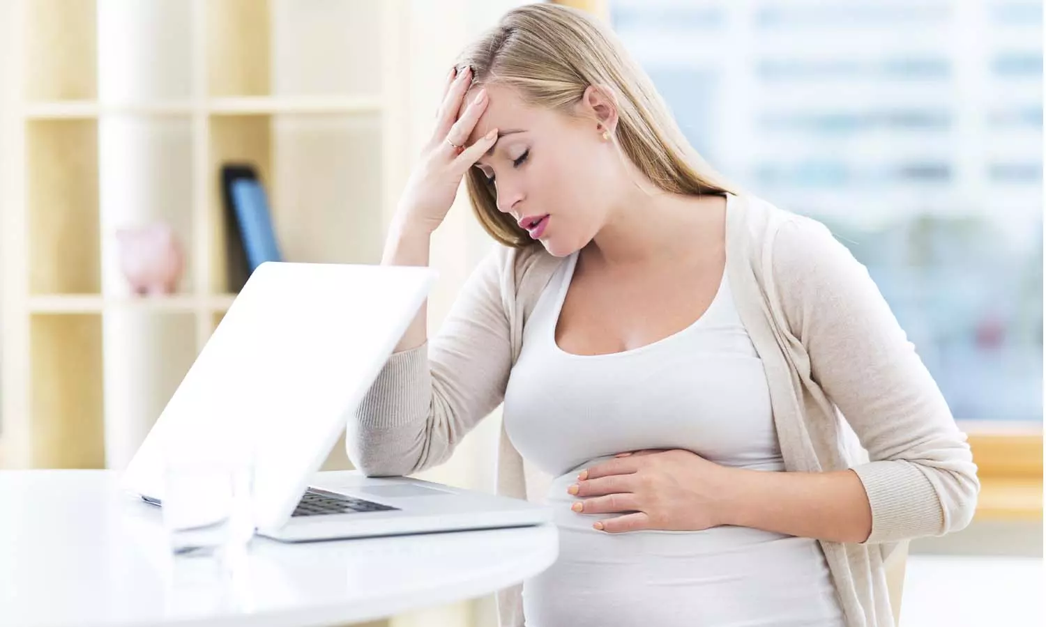 ഗര്ഭകാലത്തെ അമിതഭയവും ഉത്കണ്ഠയും മാസം തികയാതെയുള്ള പ്രസവത്തിന് കാരണമാകുമെന്ന് പഠനം ഗര്ഭകാലത്തെ അമിതഭയവും ഉത്കണ്ഠയും മാസം തികയാതെയുള്ള പ്രസവത്തിന് കാരണമാകുമെന്ന് പഠനം