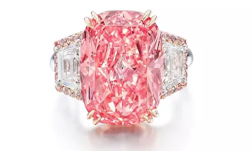 പിങ്ക് ഡയമണ്ട് ലേലത്തില്‍ പോയത് 460 കോടി രൂപയ്ക്ക്