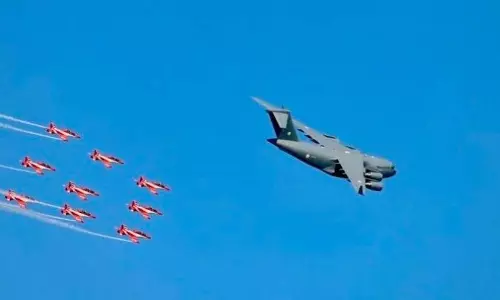 90ാം സ്ഥാപക ദിനം: സുഖ്‌ന തടാകത്തിന് മുകളിൽ അഭ്യാസപ്രകടനം നടത്തി വ്യോമസേന