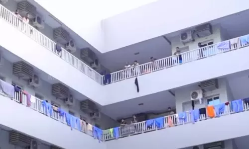 ഒപ്പം താമസിക്കുന്നവരുടെ രജിസ്ട്രേഷൻ ഇളവ് പ്രഖ്യാപിച്ച് ദുബൈ ലാൻഡ് ഡിപ്പാർട്ട്മെന്റ് ഒപ്പം താമസിക്കുന്നവരുടെ രജിസ്ട്രേഷൻ ഇളവ് പ്രഖ്യാപിച്ച് ദുബൈ ലാൻഡ് ഡിപ്പാർട്ട്മെന്റ്