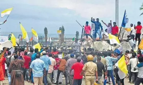 നഷ്ടം ലത്തീൻ അതിരൂപതയിൽ നിന്ന് ഈടാക്കണം; വിഴിഞ്ഞം സമരത്തിൽ സർക്കാറിനെ പിന്തുണച്ച് നിർമാണ കമ്പനി