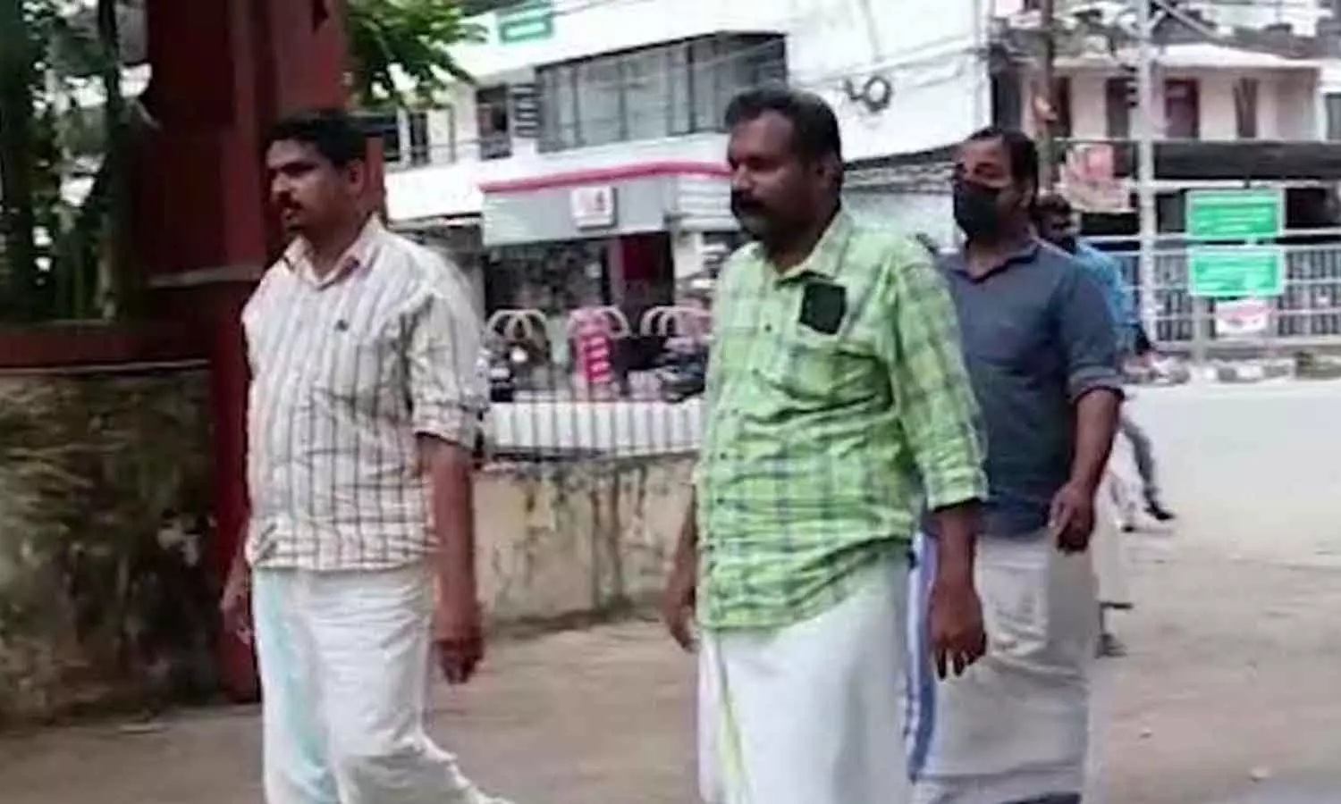 മെഡിക്കൽ കോളജിലെ സുരക്ഷാ ജീവനക്കാരെ ആക്രമിച്ച ഡിവൈഎഫ്ഐ പ്രവർത്തകർക്ക് ജാമ്യം മെഡിക്കൽ കോളജിലെ സുരക്ഷാ ജീവനക്കാരെ ആക്രമിച്ച ഡിവൈഎഫ്ഐ പ്രവർത്തകർക്ക് ജാമ്യം