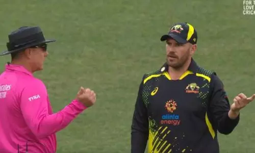 അംപയർക്കെതിരെ അശ്ലീല പരാമർശം; ഓസീസ് നായകൻ ഫിഞ്ചിന് താക്കീത്