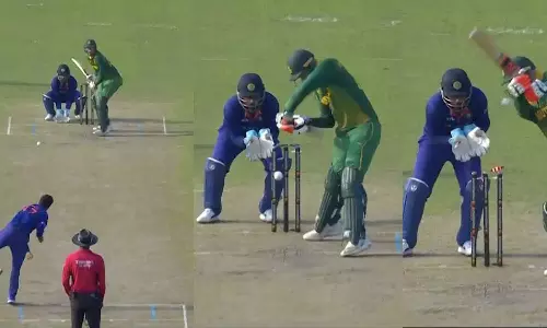 മാരകഫോമിൽ സ്പിന്നർമാർ: ദക്ഷിണാഫ്രിക്കയെ ചുരുട്ടിക്കൂട്ടിയത് 99 റൺസിന്