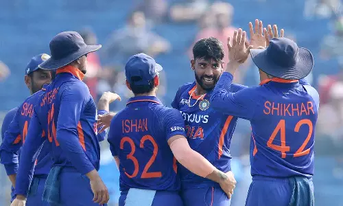 ദക്ഷിണാഫ്രിക്കയെ എറിഞ്ഞിട്ട് ഇന്ത്യ: തകർപ്പൻ ജയം, പരമ്പര