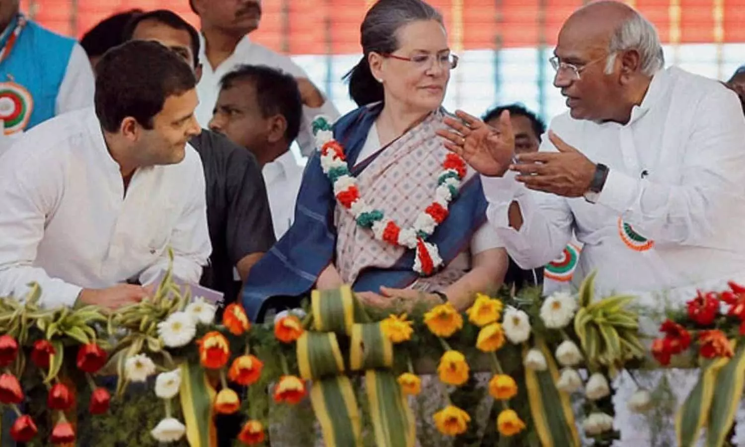 സോണിയാഗാന്ധിയെ കണ്ടിട്ടില്ല, ഔദ്യോഗിക സ്ഥാനാർത്ഥിയല്ല; മലക്കം മറിഞ്ഞ് മല്ലികാർജുൻ ഖാർഗെ