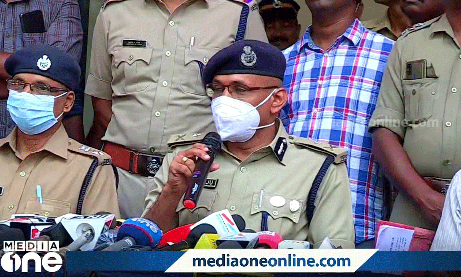 ഷാഫി മുഖ്യ സൂത്രധാരൻ; ദമ്പതികൾക്ക് ക്രിമിനൽ പശ്ചാത്തലമില്ലെന്ന് പൊലീസ് ഷാഫി മുഖ്യ സൂത്രധാരൻ; ദമ്പതികൾക്ക് ക്രിമിനൽ പശ്ചാത്തലമില്ലെന്ന് പൊലീസ്