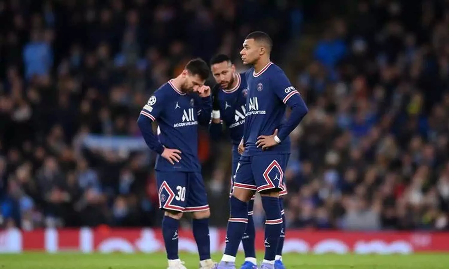 സഹതാരങ്ങളോടുള്ള പ്രശ്നം; എംബാപ്പെ പിഎസ്ജി വിടുന്നു... സഹതാരങ്ങളോടുള്ള പ്രശ്നം; എംബാപ്പെ പിഎസ്ജി വിടുന്നു...