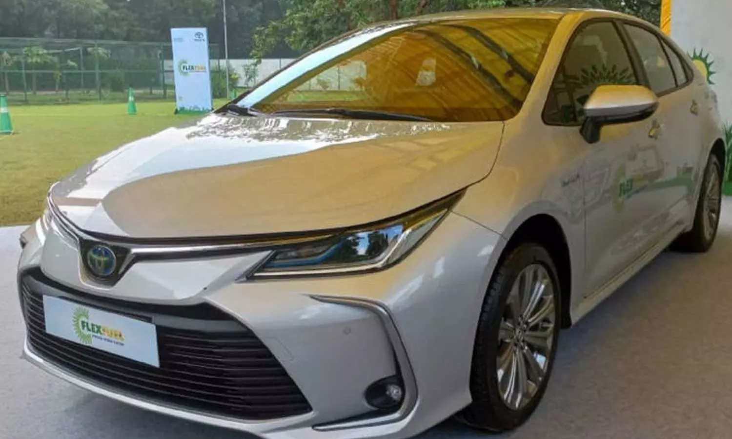 പെട്രോൾ ഇല്ലെങ്കിലും വാഹനം ഓടിക്കാം; രാജ്യത്തെ ആദ്യ ഫ്ലക്സ് എഞ്ചിൻ വാഹനം പുറത്തിറക്കി ടൊയോട്ട പെട്രോൾ ഇല്ലെങ്കിലും വാഹനം ഓടിക്കാം; രാജ്യത്തെ ആദ്യ ഫ്ലക്സ് എഞ്ചിൻ വാഹനം പുറത്തിറക്കി ടൊയോട്ട