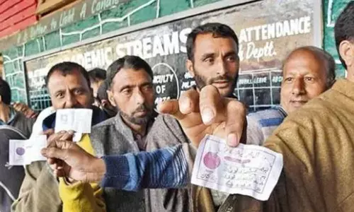 ഒരുവർഷമായി ജമ്മു കശ്മീരില്‍  താമസിക്കുന്നവർക്കും വോട്ട്; വോട്ടർ പട്ടിക മാനദണ്ഡം ഭേദഗതി ചെയ്തു