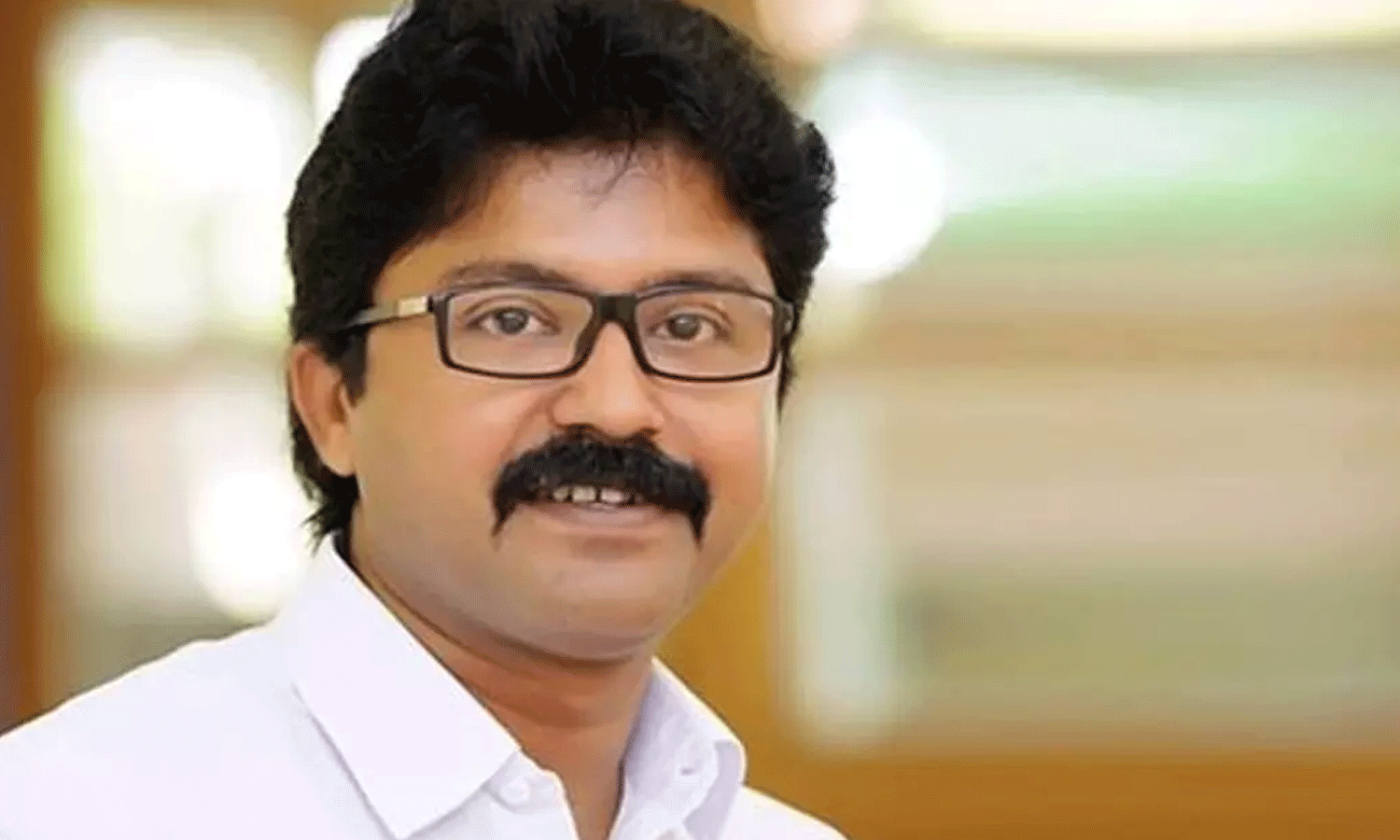 കുരിശുമാല കഴുത്തിൽ ചാർത്തി സംരക്ഷിക്കാമെന്ന് എൽദോസ് വാക്കു തന്നിരുന്നു; എന്നാൽ മറ്റ് സ്ത്രീകളുമായുള്ള ബന്ധം അറിഞ്ഞതോടെ ഒഴിഞ്ഞു മാറാൻ ശ്രമിച്ചു