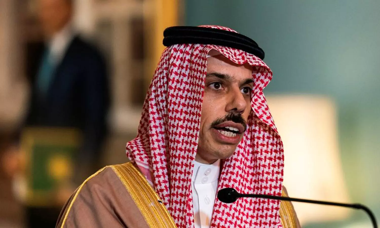 എണ്ണയുൽപാദനം വെട്ടിക്കുറക്കാനുള്ള തീരുമാനം രാഷ്ട്രീയമായി കാണേണ്ടതില്ല: സൗദി വിദേശകാര്യ മന്ത്രി എണ്ണയുൽപാദനം വെട്ടിക്കുറക്കാനുള്ള തീരുമാനം രാഷ്ട്രീയമായി കാണേണ്ടതില്ല: സൗദി വിദേശകാര്യ മന്ത്രി