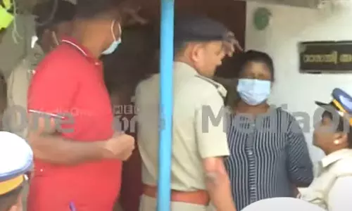 കുട്ടികളെ ഉപയോഗിച്ച് ദുർമന്ത്രവാദം നടത്തുന്നുവെന്ന് ആരോപണം: മലയാലപ്പുഴയിൽ മന്ത്രവാദിനിയെ കസ്റ്റഡിയിലെടുത്തു