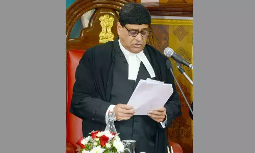 ജനാധിപത്യ സംവിധാനത്തിൽ ഹിജാബ് ധരിക്കാനുള്ള അവകാശം ചോദിക്കുന്നത് അധികപ്പറ്റാണോ? ജസ്റ്റിസ് സുധാംശു ദുലിയ