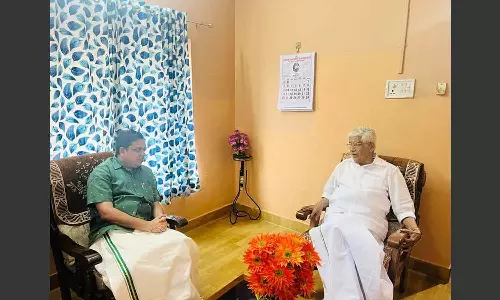 സ്പീക്കർ എ.എൻ ഷംസീർ എൻഎസ്എസ് ജനറൽ സെക്രട്ടറിയെ സന്ദർശിച്ചു