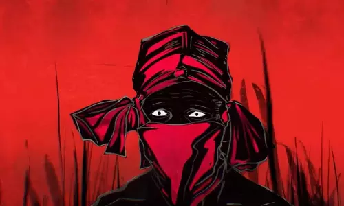 റാപ്പിനൊപ്പം നാടന്‍ ശീലും; പടവെട്ടിലെ പാഞ്ഞു പാഞ്ഞു ലിറിക്കല്‍ വീഡിയോ പുറത്ത്