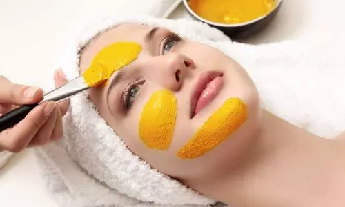 ചർമ്മത്തിൻറെ തിളക്കം വർധിപ്പിക്കാൻ മഞ്ഞള്‍ എണ്ണ