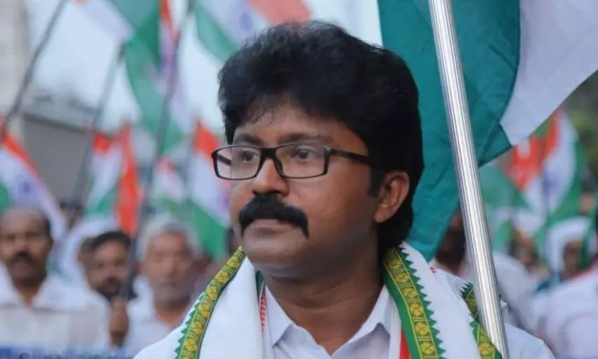 എല്ദോസ് കുന്നപ്പിള്ളില് എം.എല്.എയ്ക്ക് ഇന്ന് നിര്ണായക ദിനം; മുന്കൂര് ജാമ്യാപേക്ഷ ഇന്നു പരിഗണിക്കും എല്ദോസ് കുന്നപ്പിള്ളില് എം.എല്.എയ്ക്ക് ഇന്ന് നിര്ണായക ദിനം; മുന്കൂര് ജാമ്യാപേക്ഷ ഇന്നു പരിഗണിക്കും