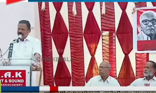 കാണുന്നവർക്കെല്ലാം മെമ്പർഷിപ്പ് കൊടുക്കുക, ബ്രാഞ്ച് സെക്രട്ടറിയാക്കുക, അതിന്റെയൊക്കെ പേരുദോഷം സിപിഎമ്മിന് കേൾക്കേണ്ടിവരുന്നു; എം.വി.ഗോവിന്ദൻ കാണുന്നവർക്കെല്ലാം മെമ്പർഷിപ്പ് കൊടുക്കുക, ബ്രാഞ്ച് സെക്രട്ടറിയാക്കുക, അതിന്റെയൊക്കെ പേരുദോഷം സിപിഎമ്മിന് കേൾക്കേണ്ടിവരുന്നു; എം.വി.ഗോവിന്ദൻ